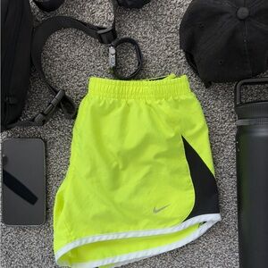 Nike Women’s Tempo Running Shorts – Bright Yellow, Dri-FIT, Athletic Fit